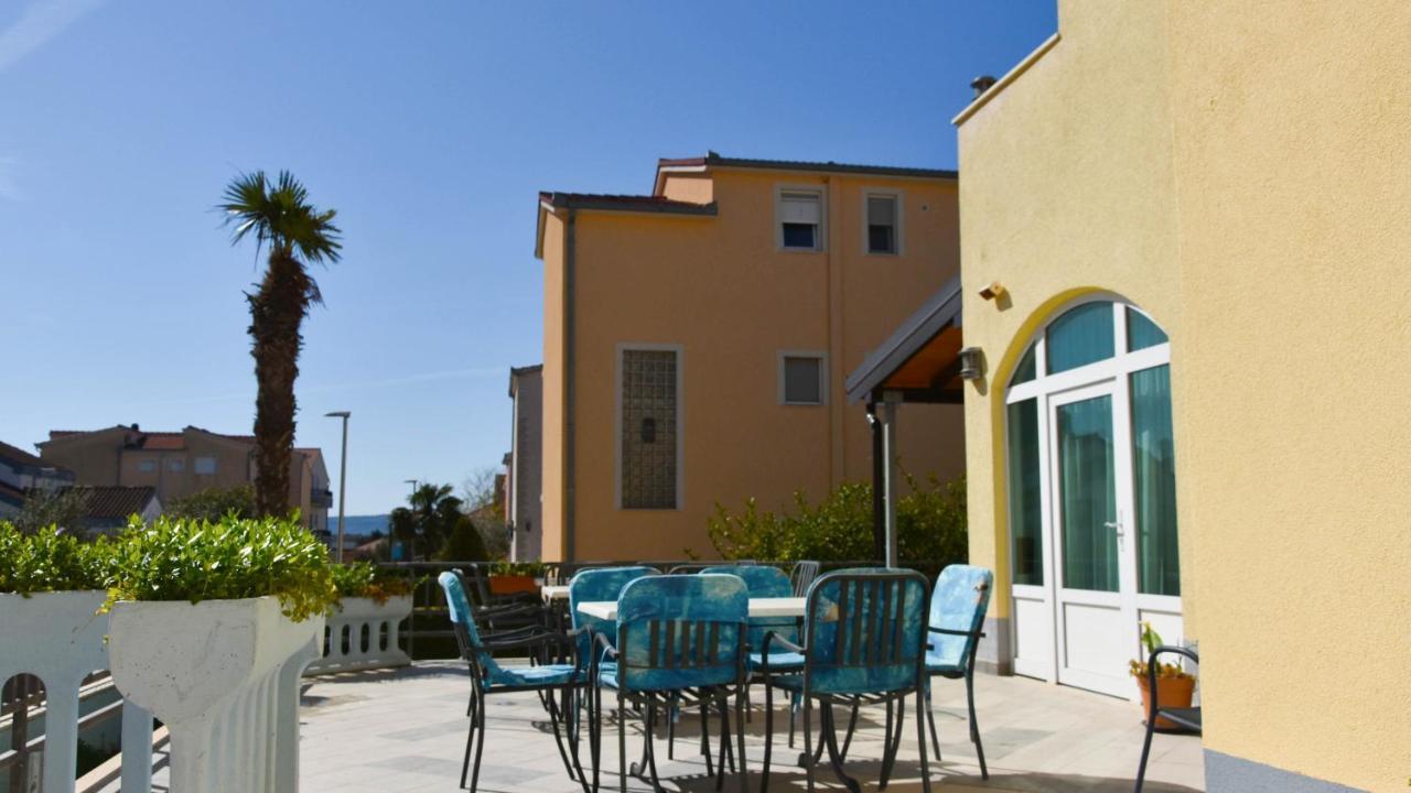 Hotel Adria Kaštela Екстериор снимка