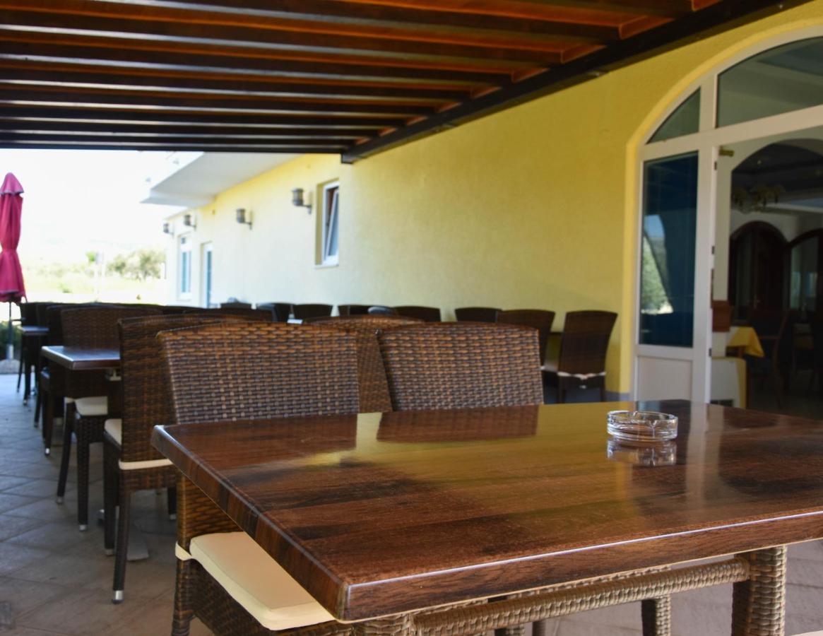 Hotel Adria Kaštela Екстериор снимка