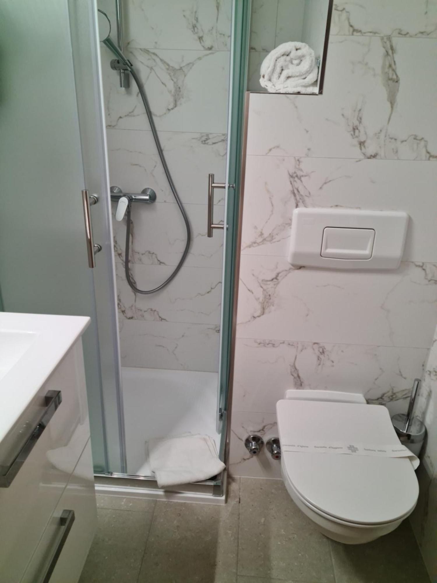 Hotel Adria Kaštela Екстериор снимка