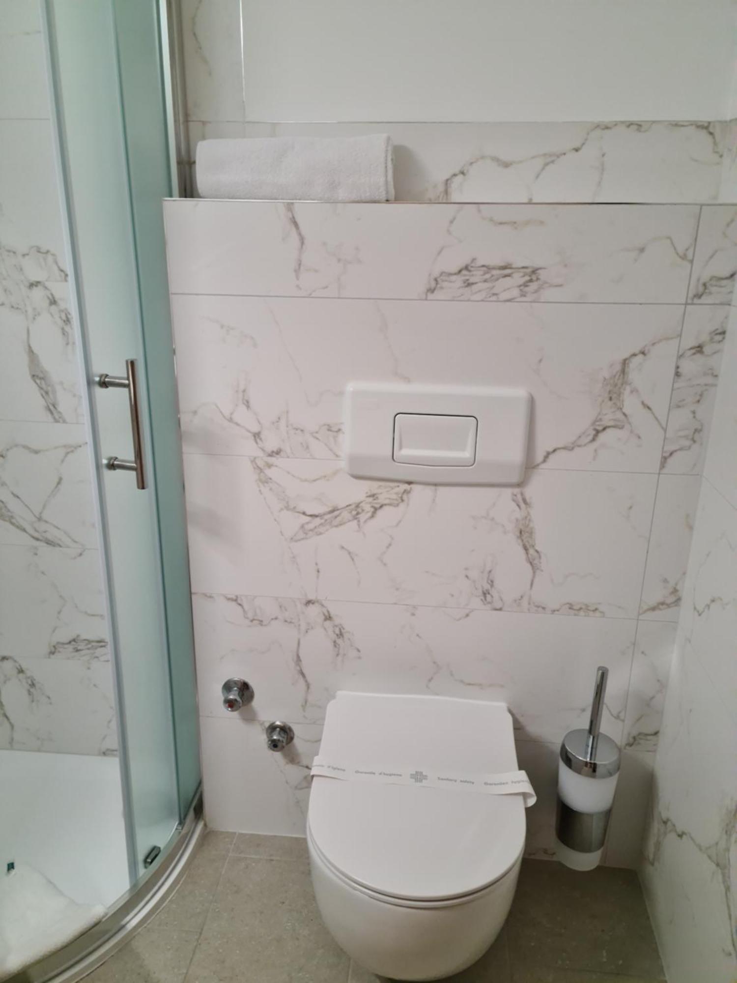 Hotel Adria Kaštela Екстериор снимка