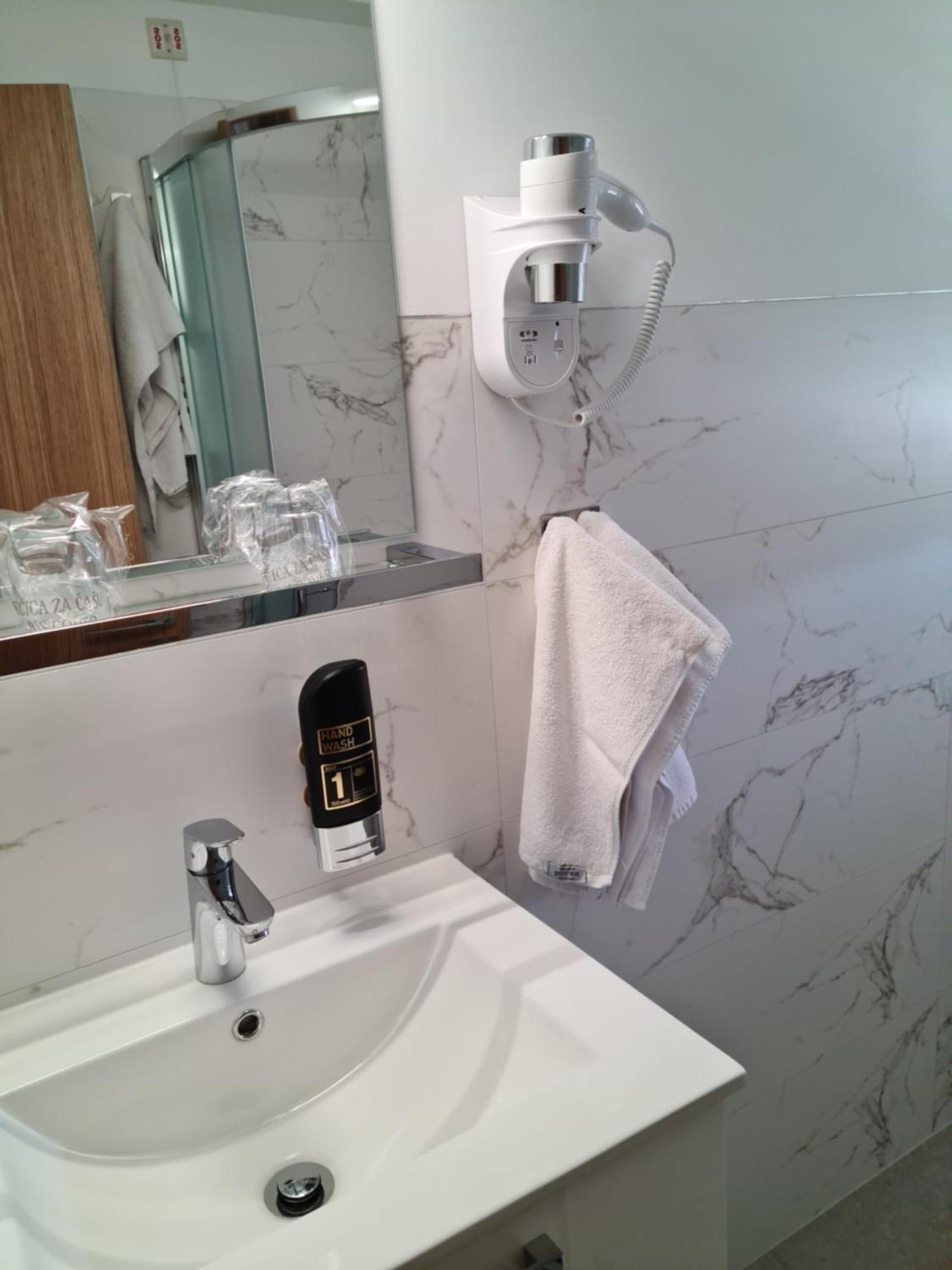 Hotel Adria Kaštela Екстериор снимка