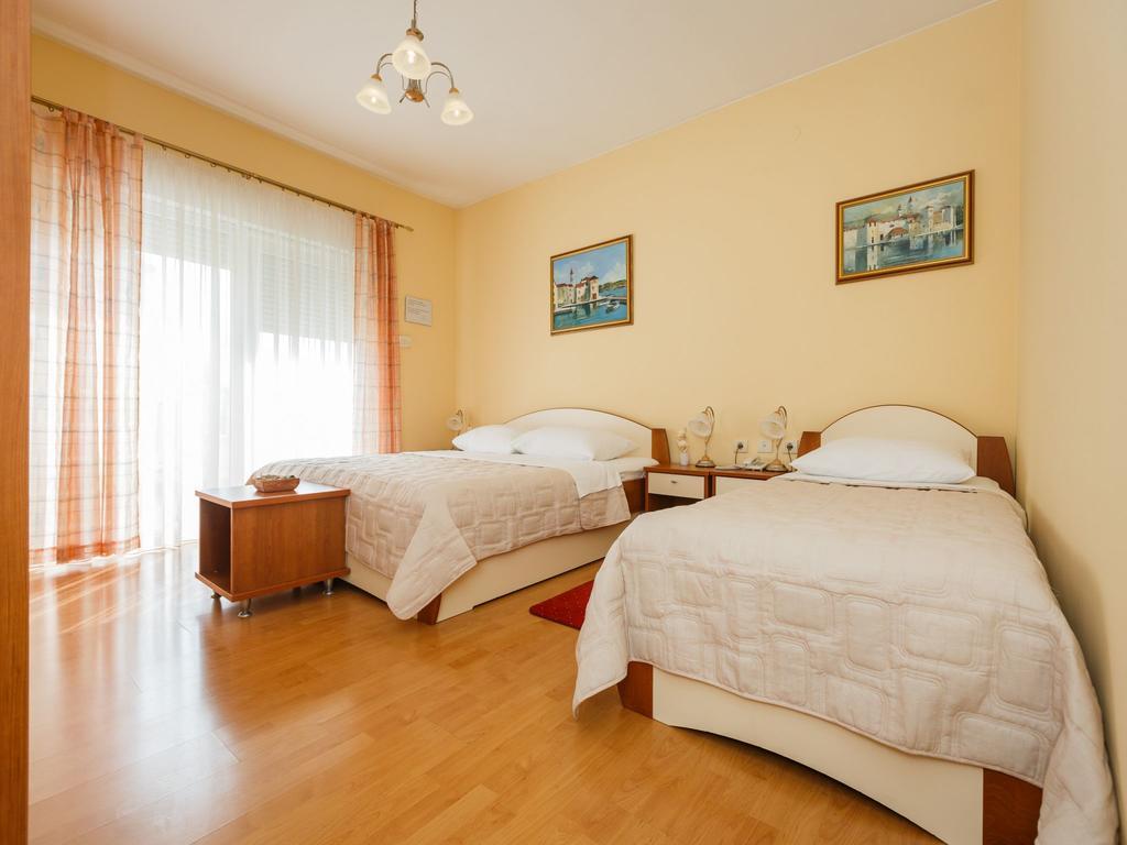 Hotel Adria Kaštela Екстериор снимка