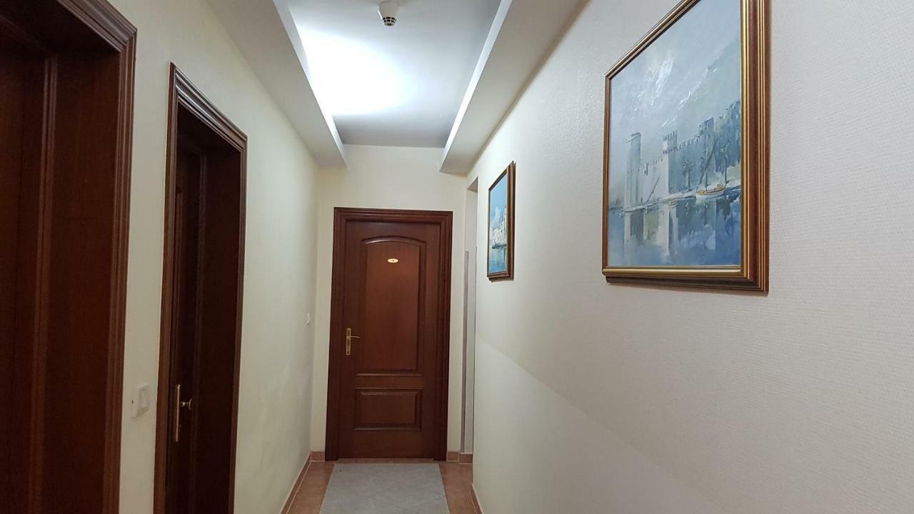 Hotel Adria Kaštela Екстериор снимка
